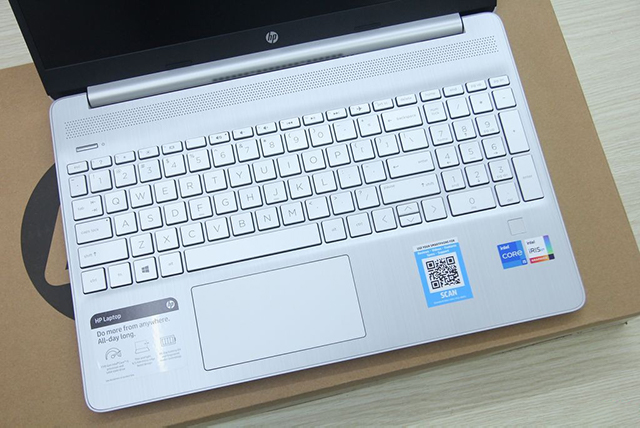 Laptop HP 15-DY2095 (Core i5-1135G7 | 8GB | 256GB SSD | 15.6